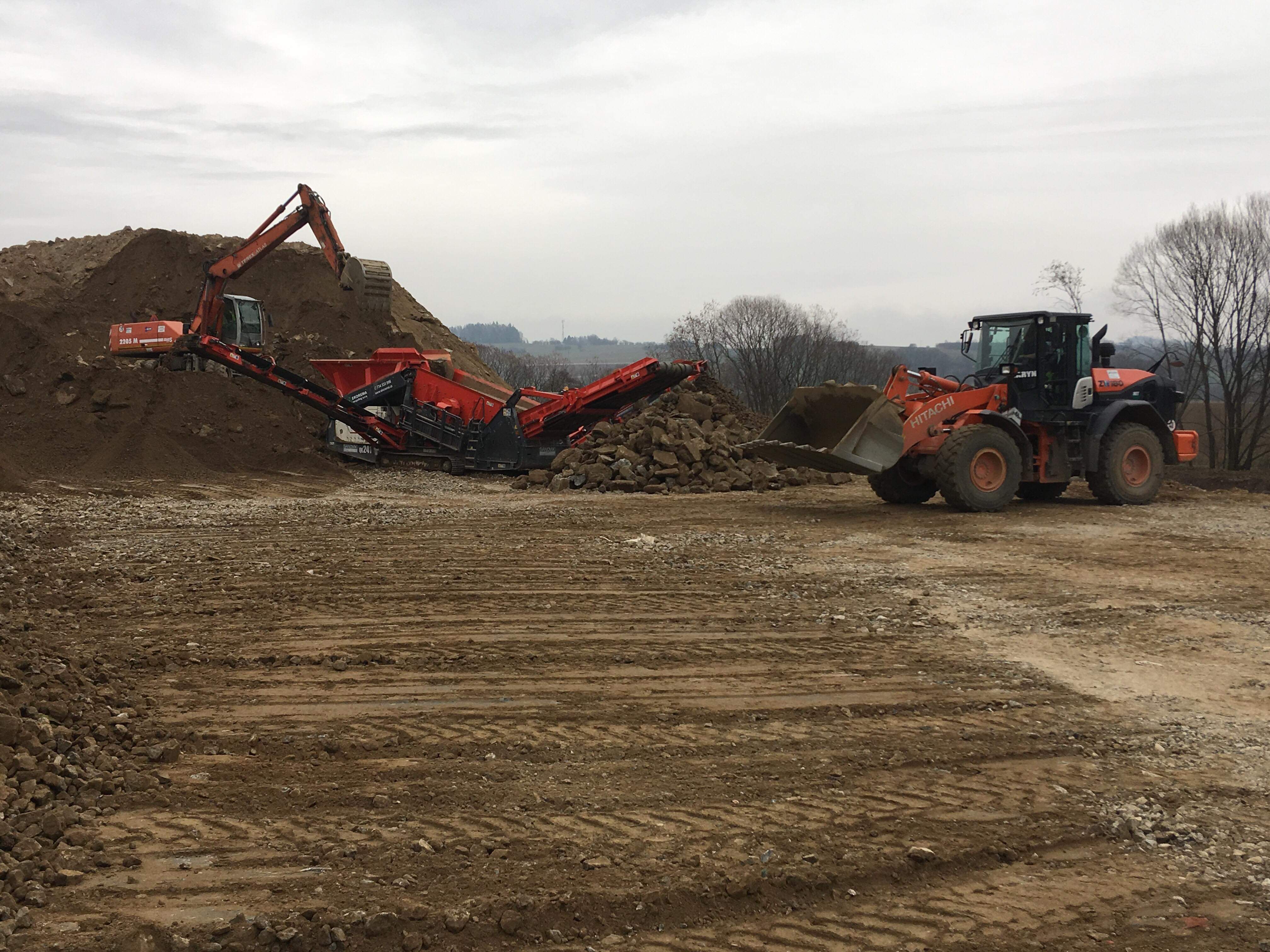 Čelisťový drtič SANDVIK QJ241